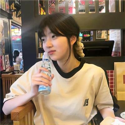 垃圾箱里的婴儿